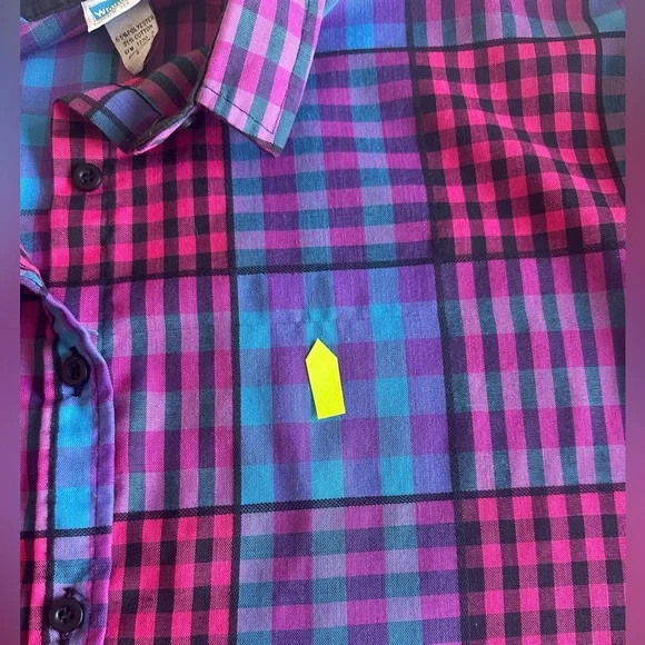 Vintage Wrangler Plaid Button-Up Shirt Made in USA - Picture 9 of 10